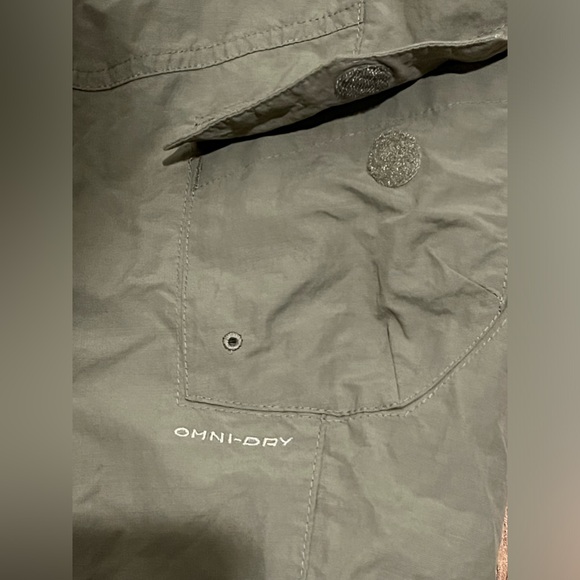 Columbia khaki cargo capris - Picture 9 of 11